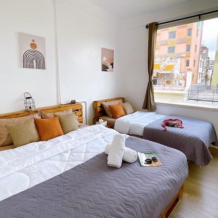 Lively And Cozy Canal House ,Entire House Bangkok Luaran gambar